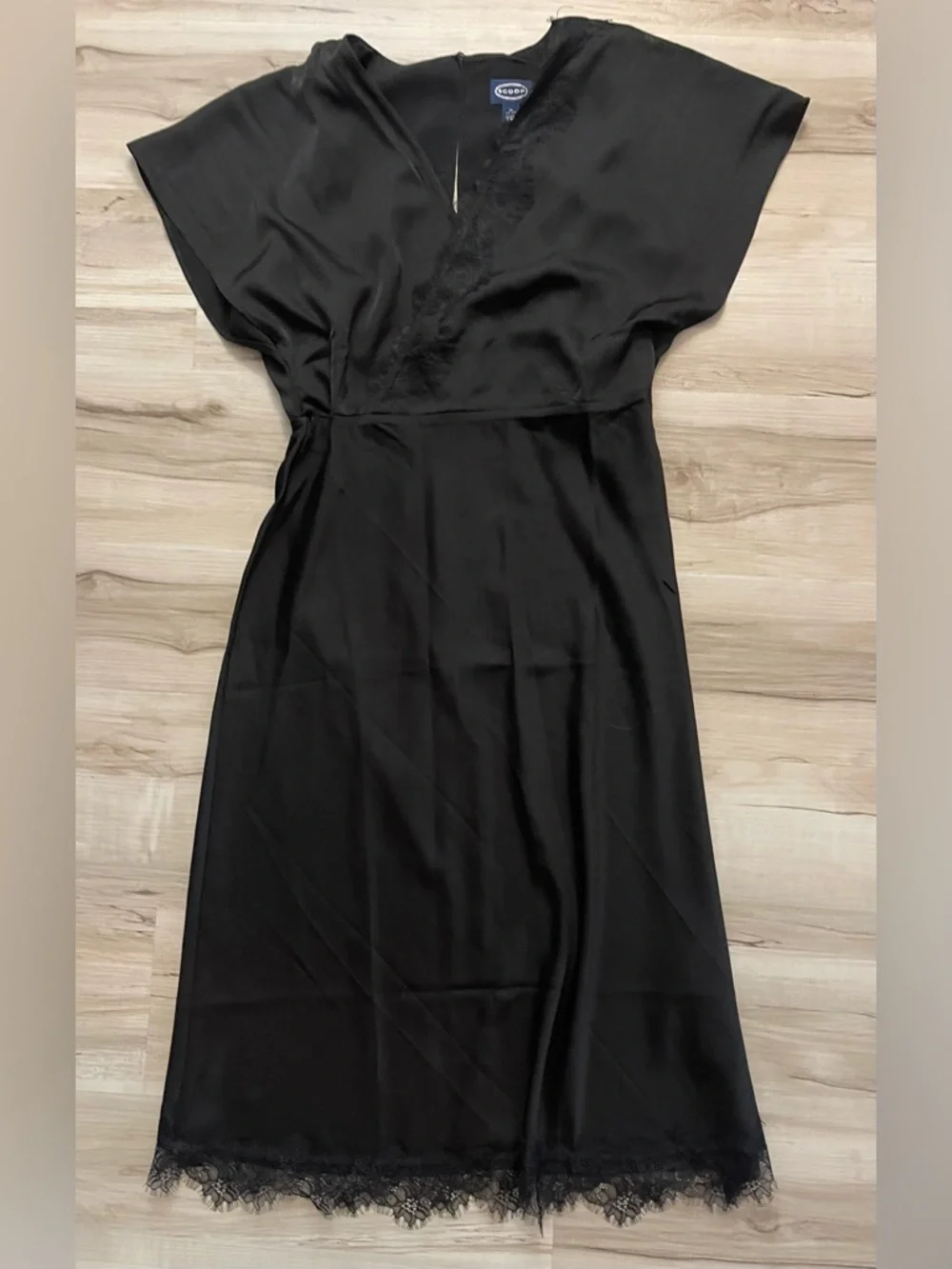 Scoop NYC Black Lace-Trim Dress with V-Neck - Picture 3 of 6